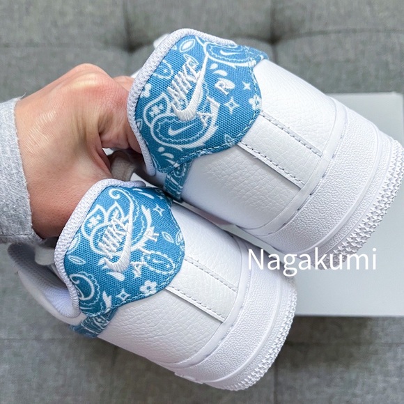 🤍💙 Nike Air Force 1 white blue UNC bandana paisley - Picture 4 of 4